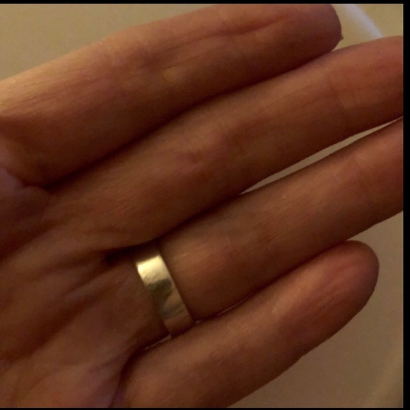 ROSE STERLING SILVER RING  .925 STAMPED ROSE IS 3/4” DIMENSIONAL AROUND SIZE 6 - Picture 13 of 14